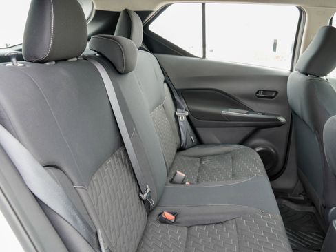 Used 2022 Nissan Kicks S image 15