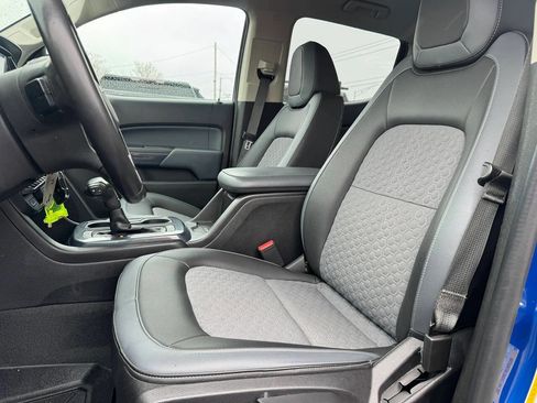 Used 2019 Chevrolet Colorado Z71 AWD/4WD image 9