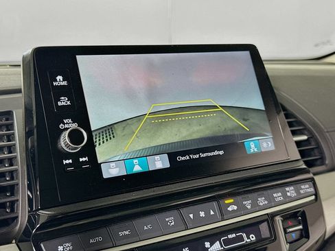 Used 2025 Honda Odyssey EX-L image 10