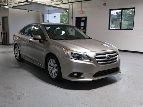 Used 2015 Subaru Legacy 2.5i Premium AWD/4WD image 10