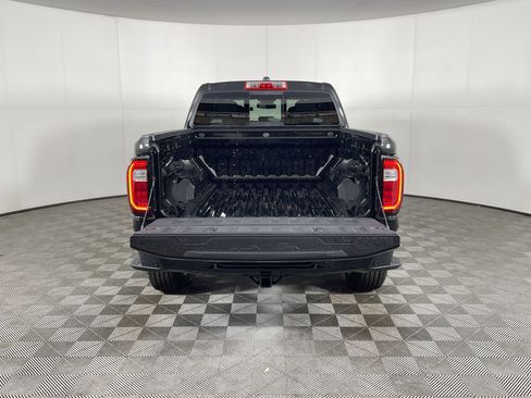 New 2025 GMC Canyon Elevation w/ Convenience Package image 8