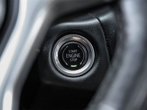 Used 2021 Chevrolet Suburban Premier w/ Premium Package image 20