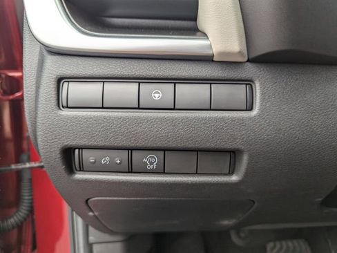 Certified 2023 Nissan Rogue SV FWD image 35