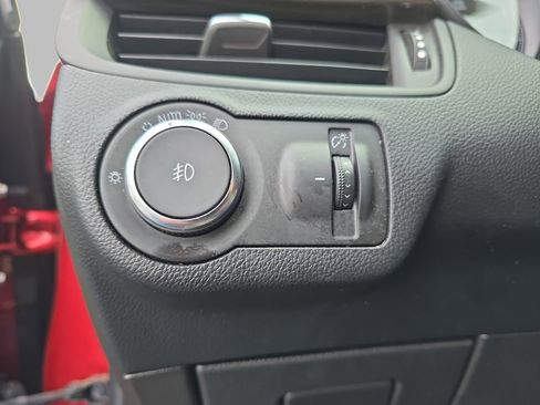 Used 2020 Buick Envision Essence w/ LPO, Cargo Package FWD image 28