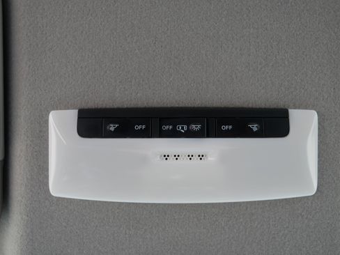 Certified 2023 Nissan Kicks S image 31