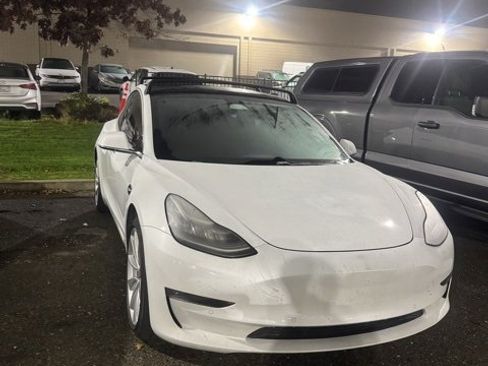 Used 2018 Tesla Model 3 Long Range image 3