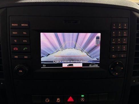 Used 2016 Mercedes-Benz Metris Passenger image 24