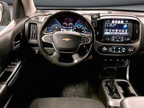 Used 2016 Chevrolet Colorado LT w/ Midnight Edition image 8