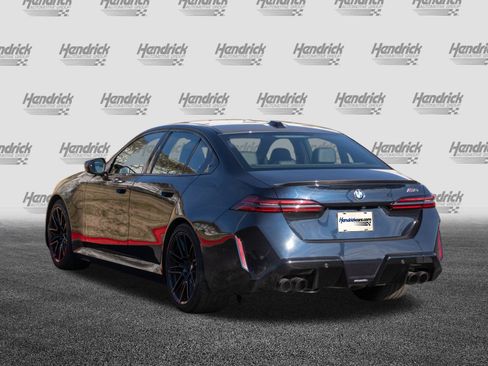 Used 2025 BMW M5 image 7
