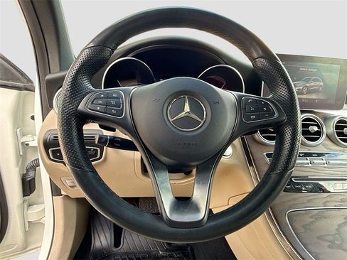 Used 2018 Mercedes-Benz GLC 300 4MATIC w/ Multimedia Package image 12