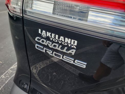 Used 2022 Toyota Corolla Cross L FWD image 11