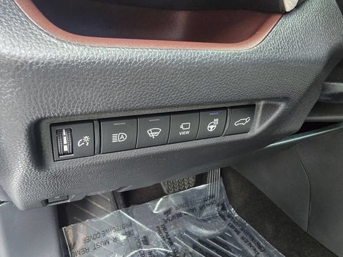 Certified 2022 Toyota RAV4 Limited AWD/4WD image 22