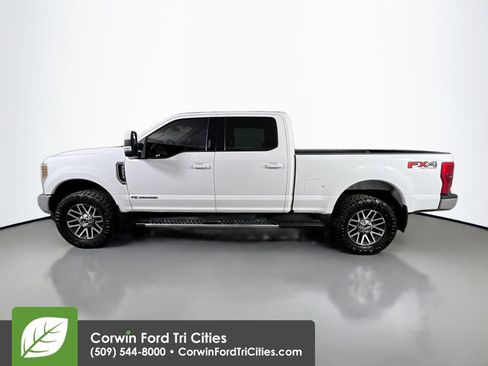Used 2019 Ford F250 Lariat w/ Lariat Value Package AWD/4WD image 6