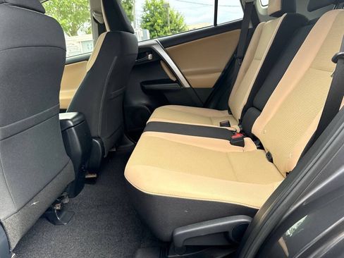 Used 2018 Toyota RAV4 XLE FWD image 27
