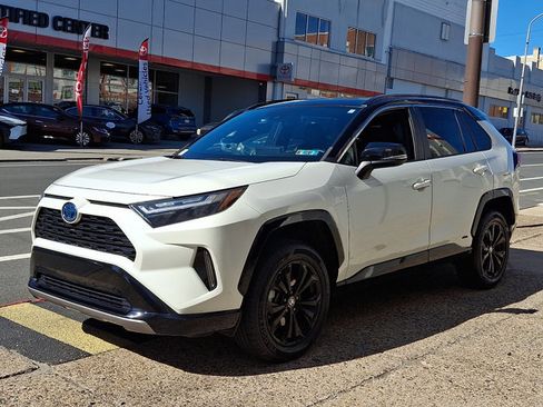 Used 2022 Toyota RAV4 XSE w/ XSE Grade Weather Package AWD/4WD image 3