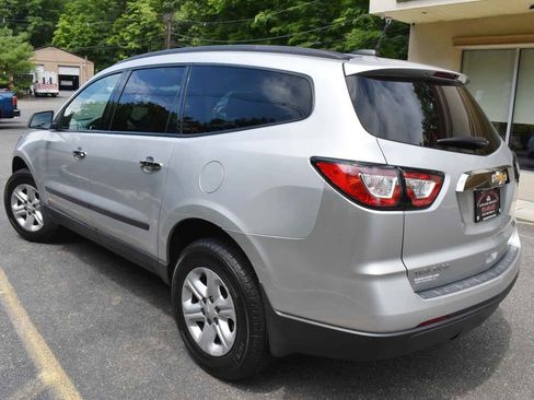 Used 2017 Chevrolet Traverse LS FWD image 6