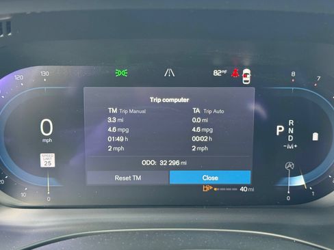 Used 2023 Volvo XC60 B5 Plus FWD image 33