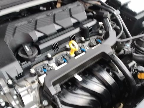 Used 2020 Hyundai Venue SEL image 25