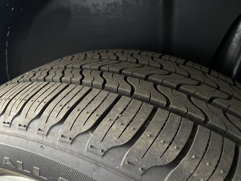 Used 2017 GMC Terrain SLE image 16