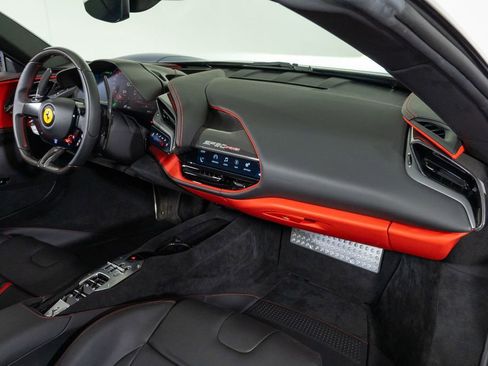 Used 2022 Ferrari SF90 Spider image 42