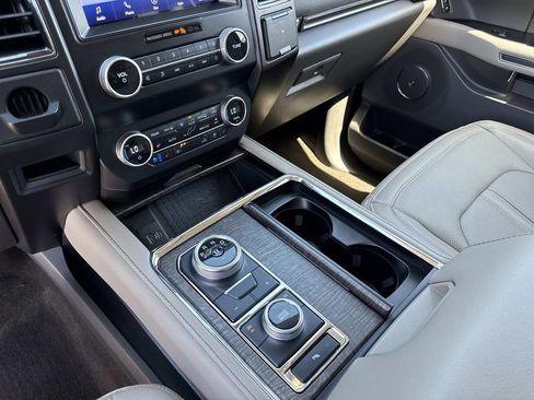 Used 2021 Ford Expedition Limited w/ Cargo Package AWD/4WD image 26