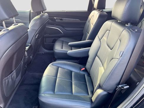 Used 2024 Kia Telluride SX w/ Towing Package image 26