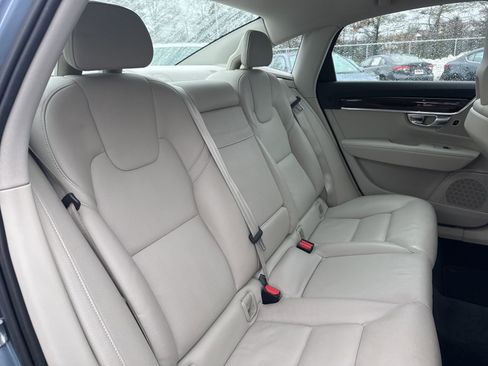 Used 2017 Volvo S90 T6 Momentum w/ Vision Package image 17