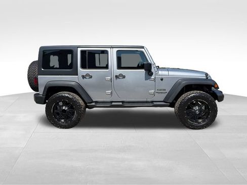 Used 2015 Jeep Wrangler Unlimited Sport w/ Quick Order Package 24S AWD/4WD image 2