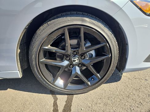 Used 2023 Honda Civic Sport image 8