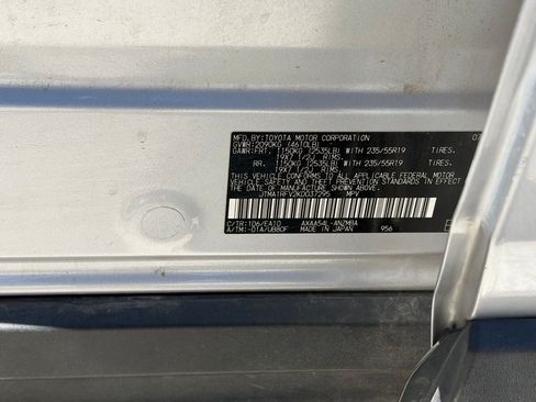 Used 2019 Toyota RAV4 XLE Premium w/ Cold Weather Package AWD/4WD image 14