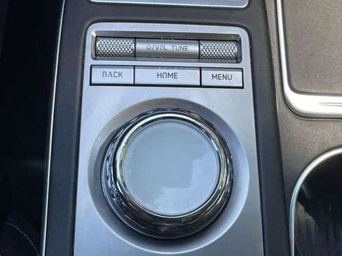 Used 2025 Genesis GV70 2.5T AWD/4WD image 28