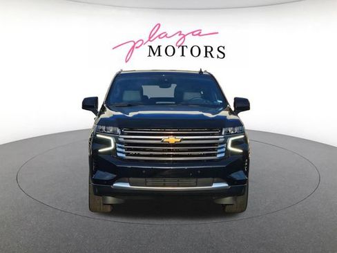 Used 2024 Chevrolet Suburban High Country AWD/4WD image 2