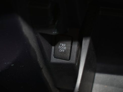 Used 2013 Toyota RAV4 Limited image 44