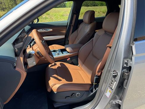 New 2026 Genesis GV70 2.5T Advanced AWD/4WD image 18