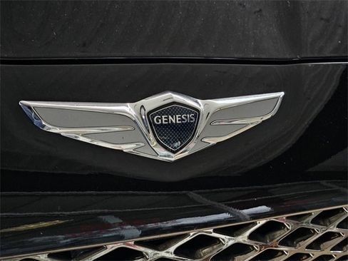 Used 2023 Genesis G70 2.0T image 9