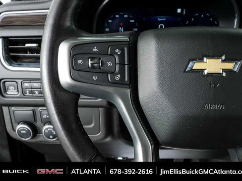 Used 2022 Chevrolet Suburban LT w/ Luxury Package image 11