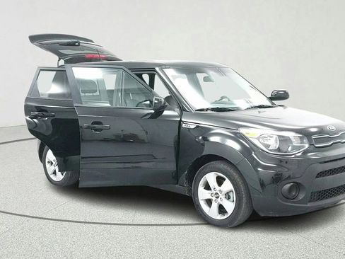 Used 2017 Kia Soul FWD image 9