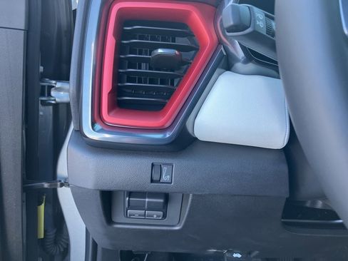 Used 2024 GMC Canyon AT4X image 18