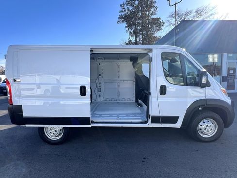 Used 2023 RAM ProMaster 2500 image 9