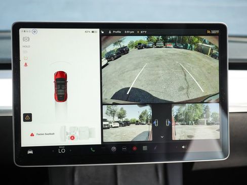 Used 2021 Tesla Model Y Long Range AWD/4WD image 26