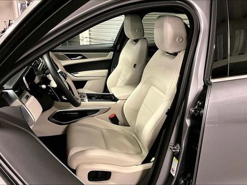 Certified 2025 Jaguar F-PACE R-Dynamic S image 15