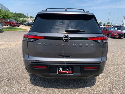 New 2026 Nissan Pathfinder SV FWD image 4