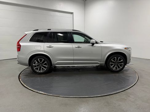 Used 2018 Volvo XC90 T5 Momentum w/ Convenience Package image 38