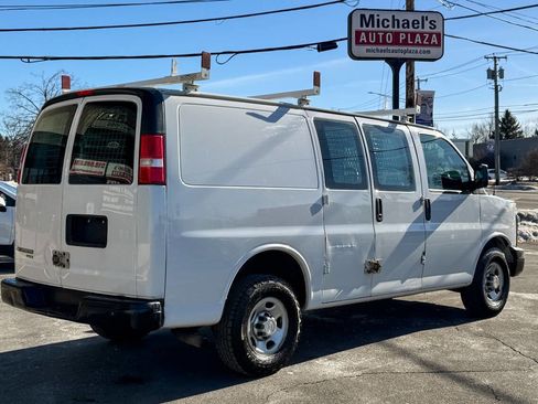 Used 2017 Chevrolet Express 2500 image 4