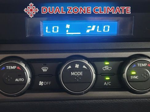 Certified 2023 Toyota Tacoma TRD Off-Road AWD/4WD image 22