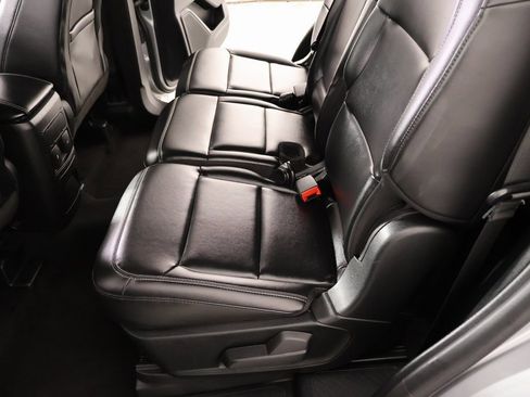 Used 2023 Ford Explorer XLT w/ Equipment Group 202A image 12