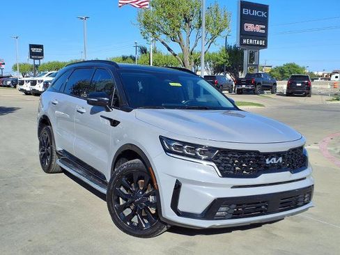 Used 2022 Kia Sorento SX image 1