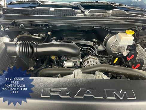Used 2022 RAM 1500 Laramie AWD/4WD image 13