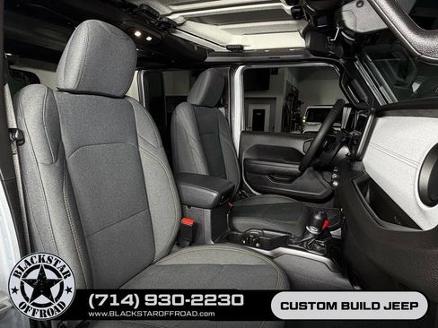 Used 2024 Jeep Wrangler Unlimited Sport AWD/4WD image 9