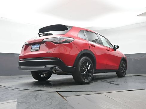 Certified 2024 Honda HR-V Sport image 30